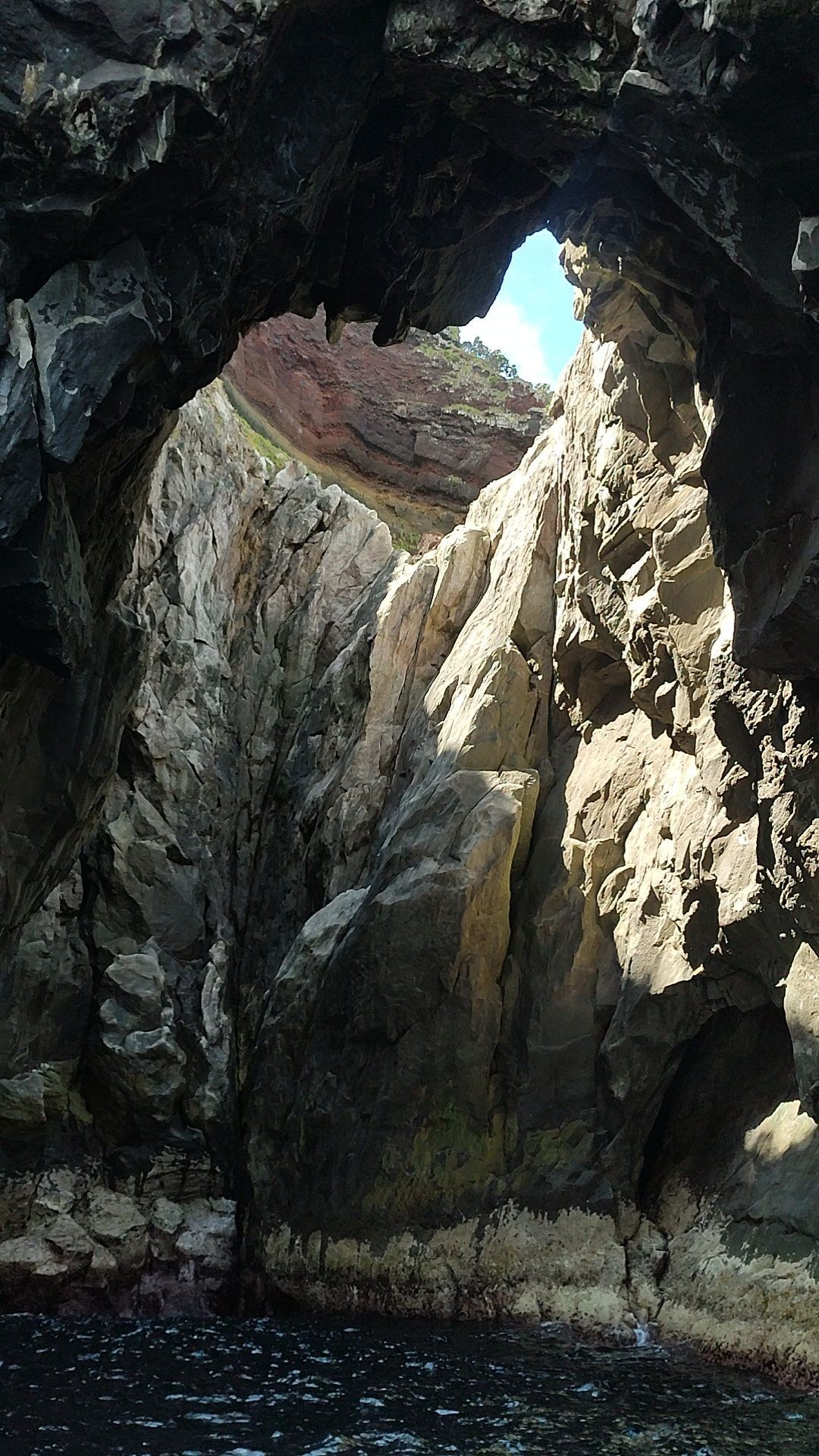 |Volcanic Wonders, Caves & History