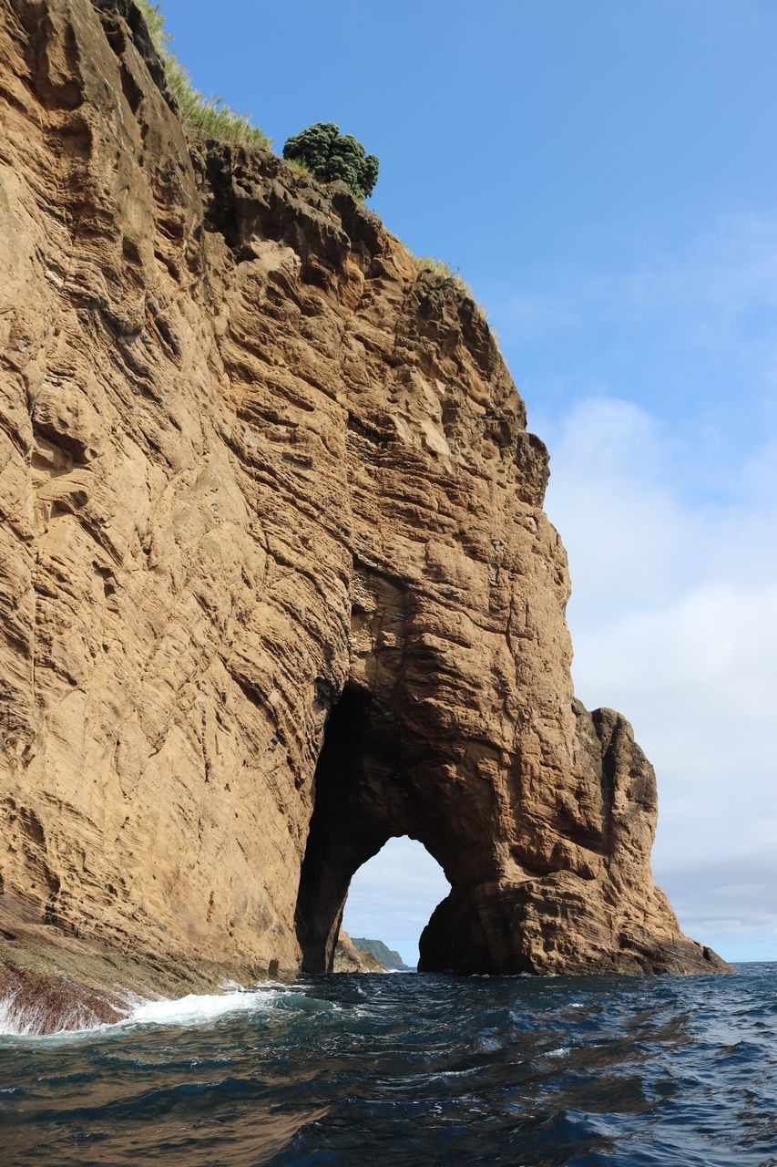|Elephant Rock & Arches of Capelas